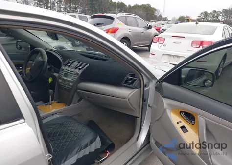 2007 Toyota Camry Xle V6 z USA, uszkodzony, nr VIN 4T1BK46K97U502748